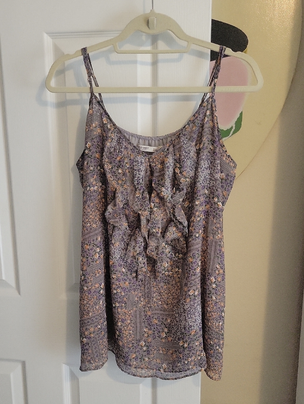 Old Navy Grey szXL Floral Ruffle front adjustable spagetti strap Camisole top
